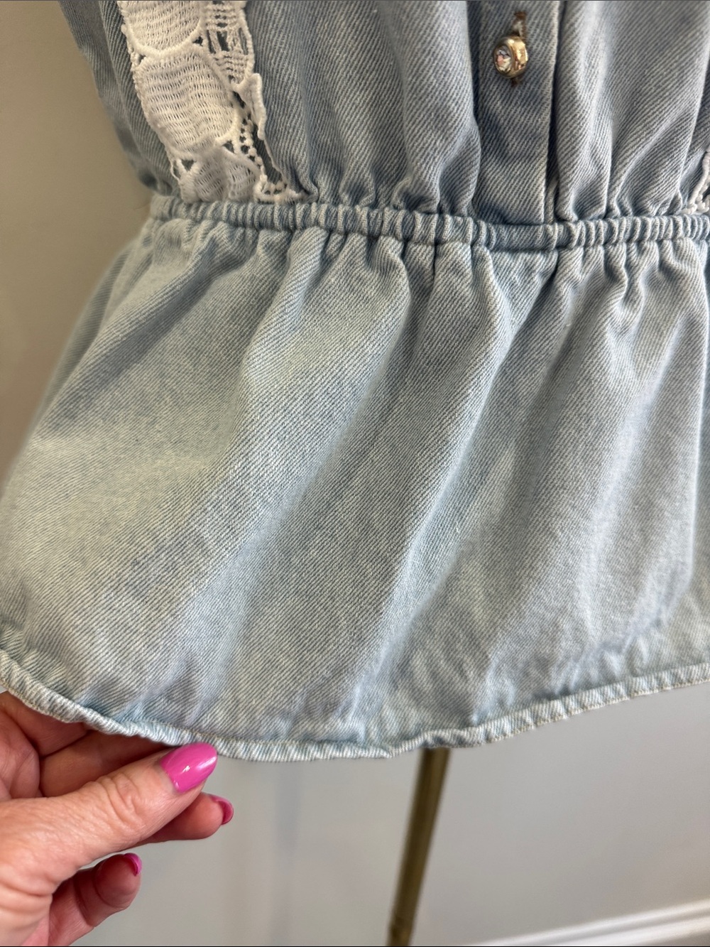 Alice Blue Denim Lace Peplum Top – Size Medium - Picture 9 of 10